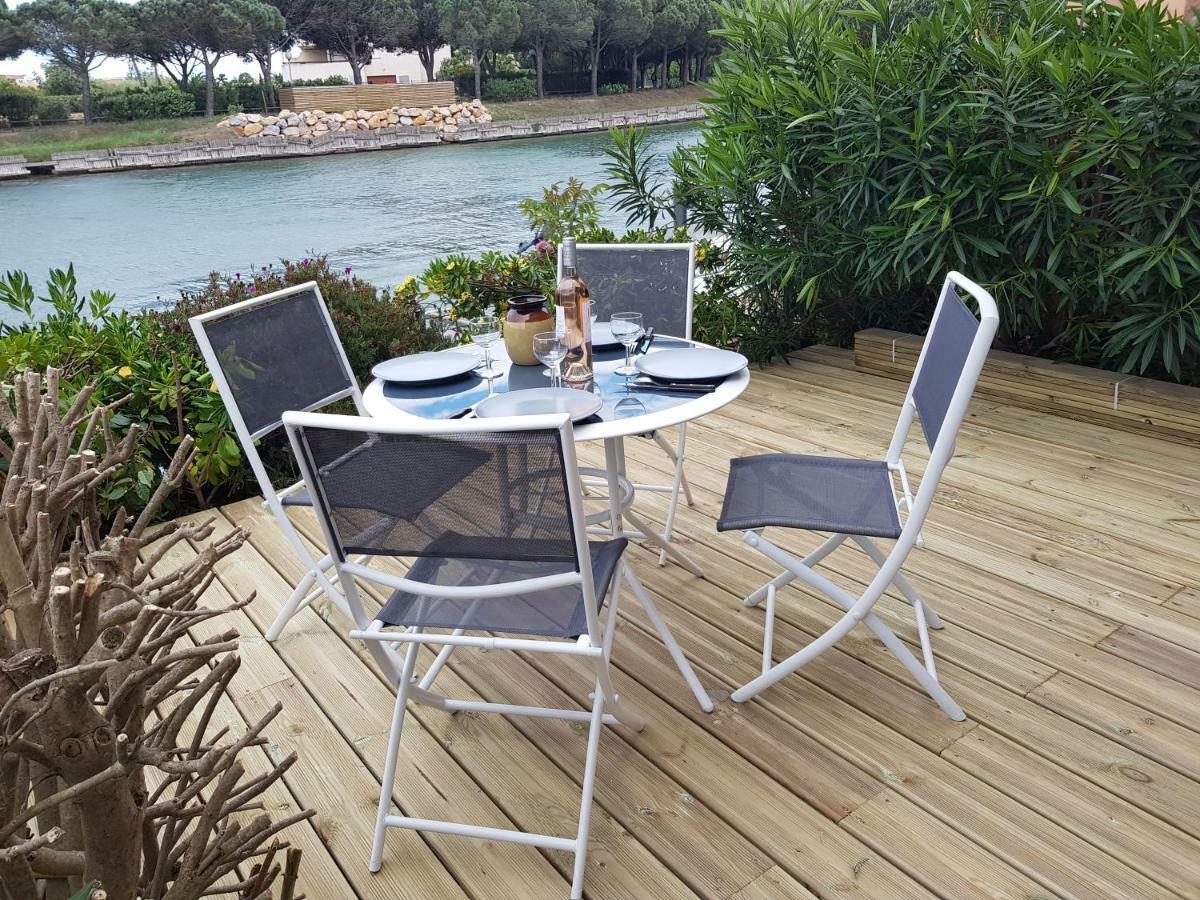 Marina Village Saint-Cyprien  Exterior photo