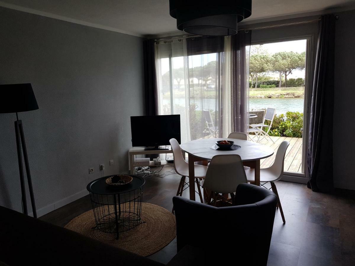 Marina Village Saint-Cyprien  Exterior photo