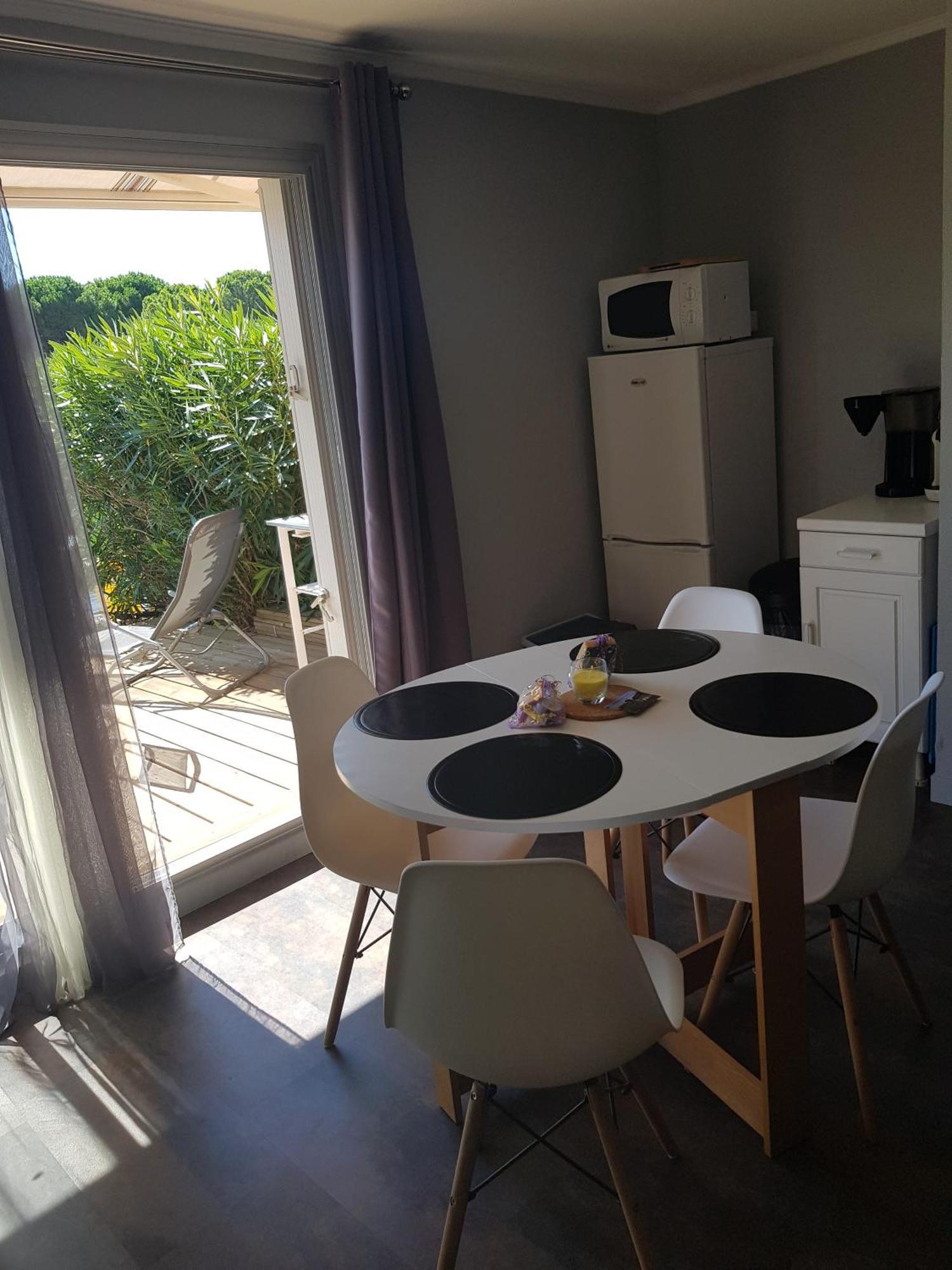 Marina Village Saint-Cyprien  Exterior photo